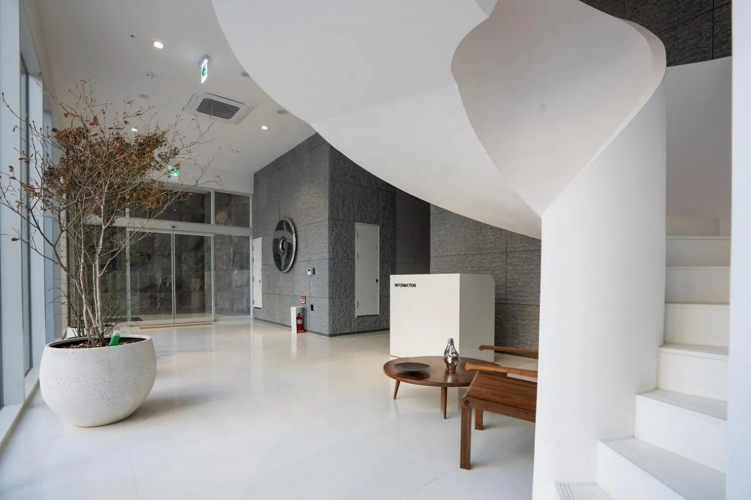 Blueground Nonhyeon-Dong City View Ac Sel-25 Seul Daire